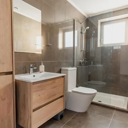 Delightful And Ideally Planned Holiday Studio With Balcony All Yours Apartment Limassol