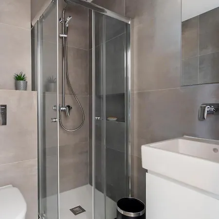 Apartment Delightful And Ideally Planned Holiday Studio With Balcony All Yours